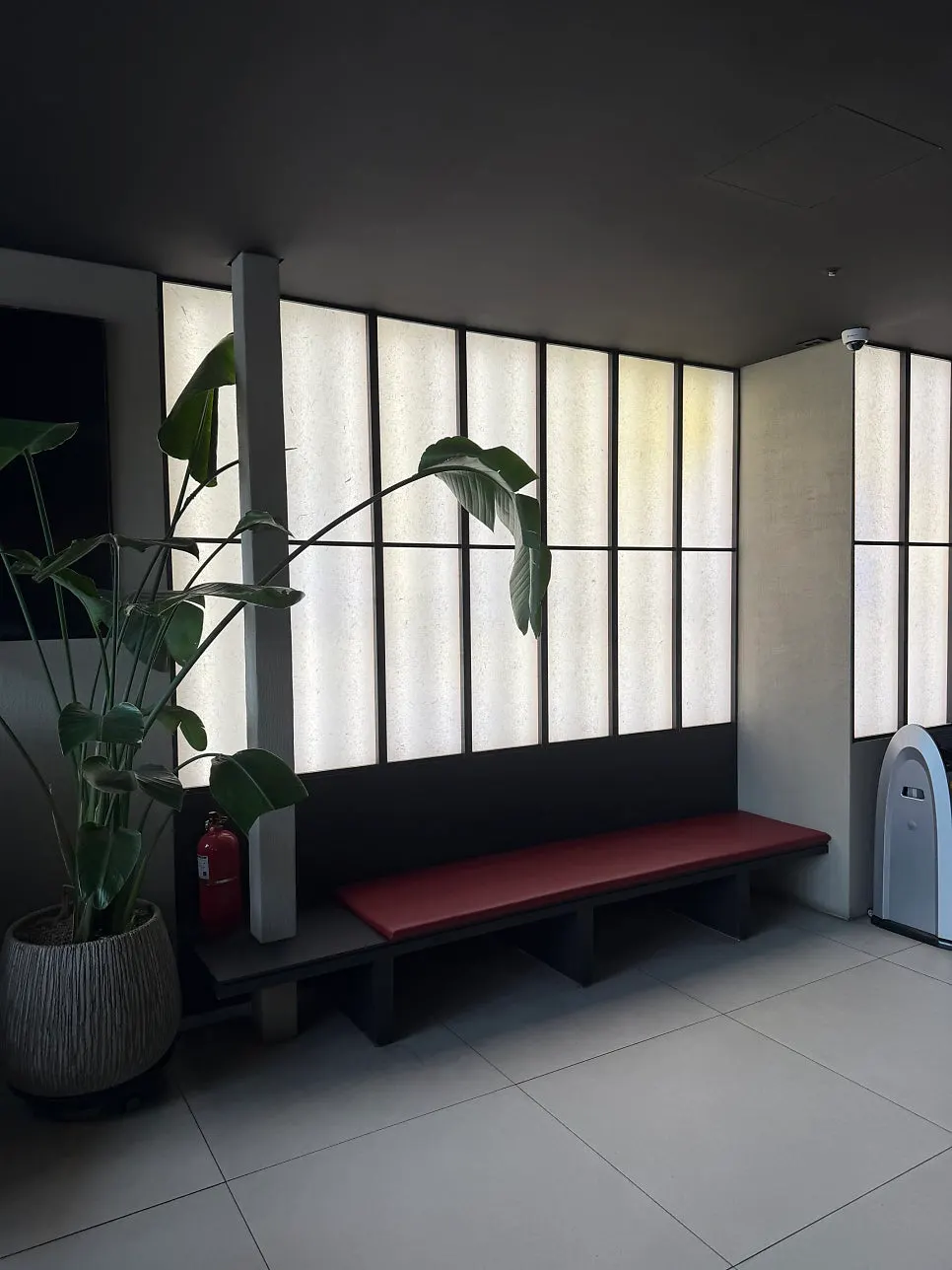 Spacious main hall inside Bueokgan Chinese Marine City Branch