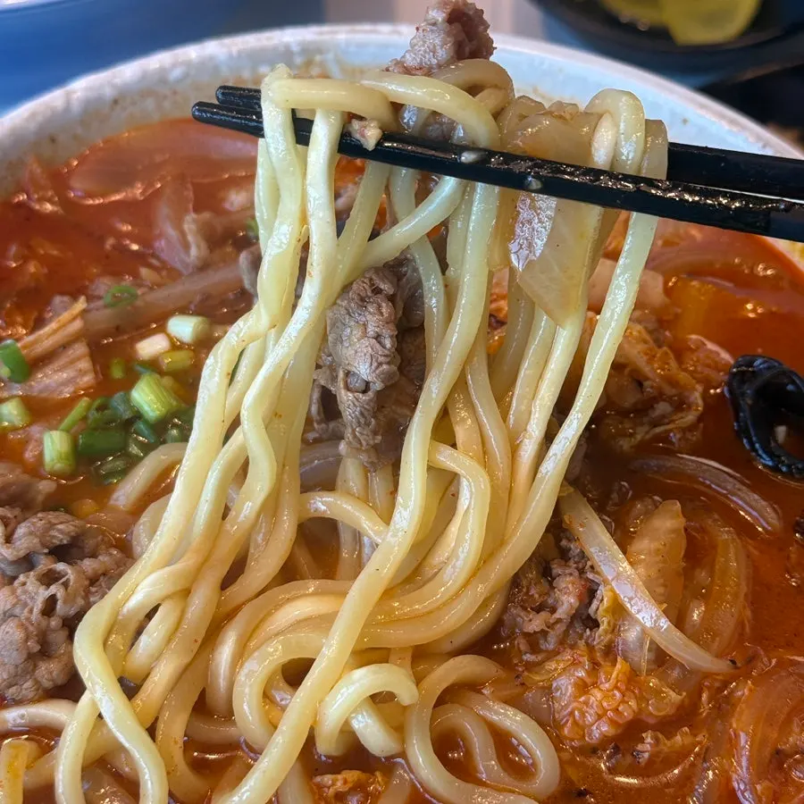 Jjamppong noodles soaked in broth