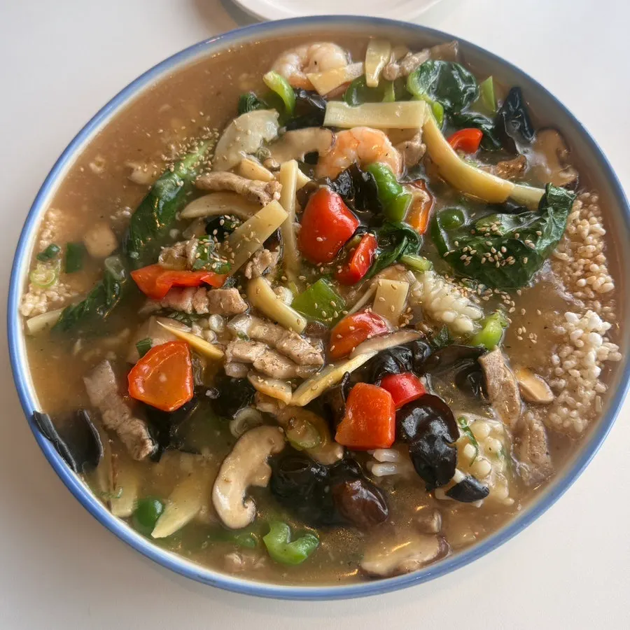 Bueokgan Chinese's seafood nurungji soup loaded with seafood