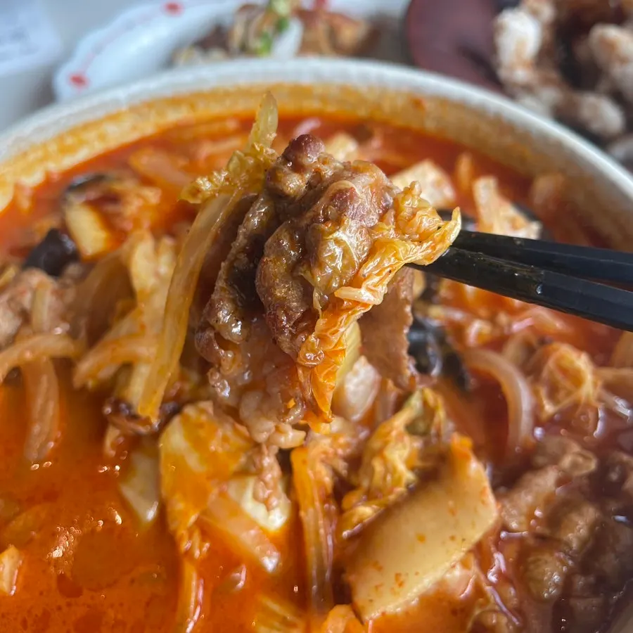 Noodles lifted up from the jjamppong