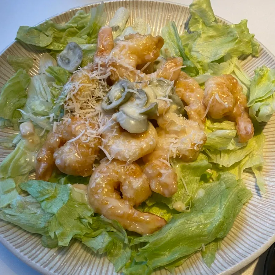 Jalapeño cream shrimp served over lettuce