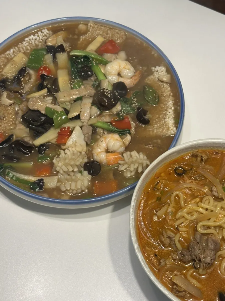 辣味浓郁的牛肋条牛肉炒码面汤