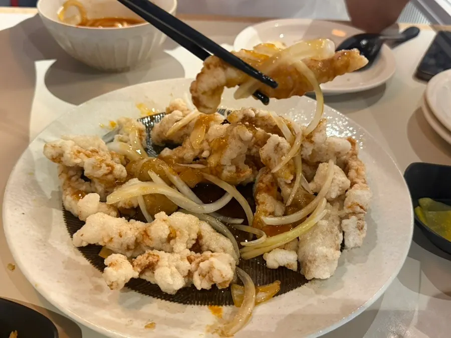 Black vinegar tenderloin tangsuyuk with its crispy coating still intact