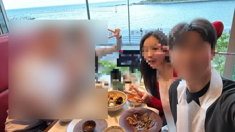 해산물이 수북하게 올라간 해물짬뽕