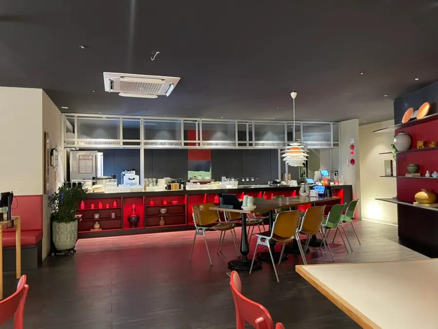 Spacious dining hall interior at Bueokgan Chinese Marine City Branch