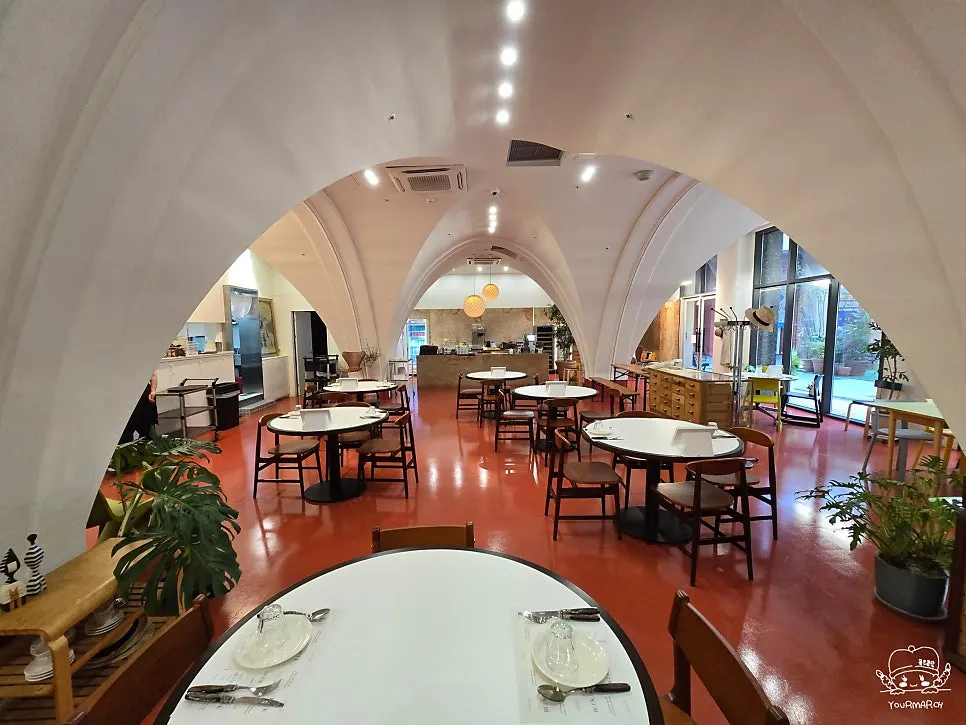 Interior decorated with wood lighting and objects