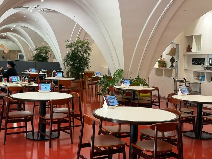 Interior of Bueokgan with high ceilings and arched curves