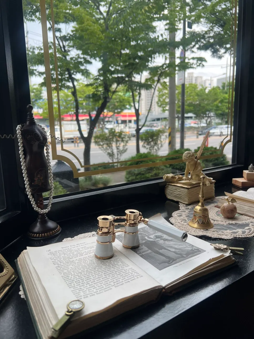 Decor pieces directly imported from Europe