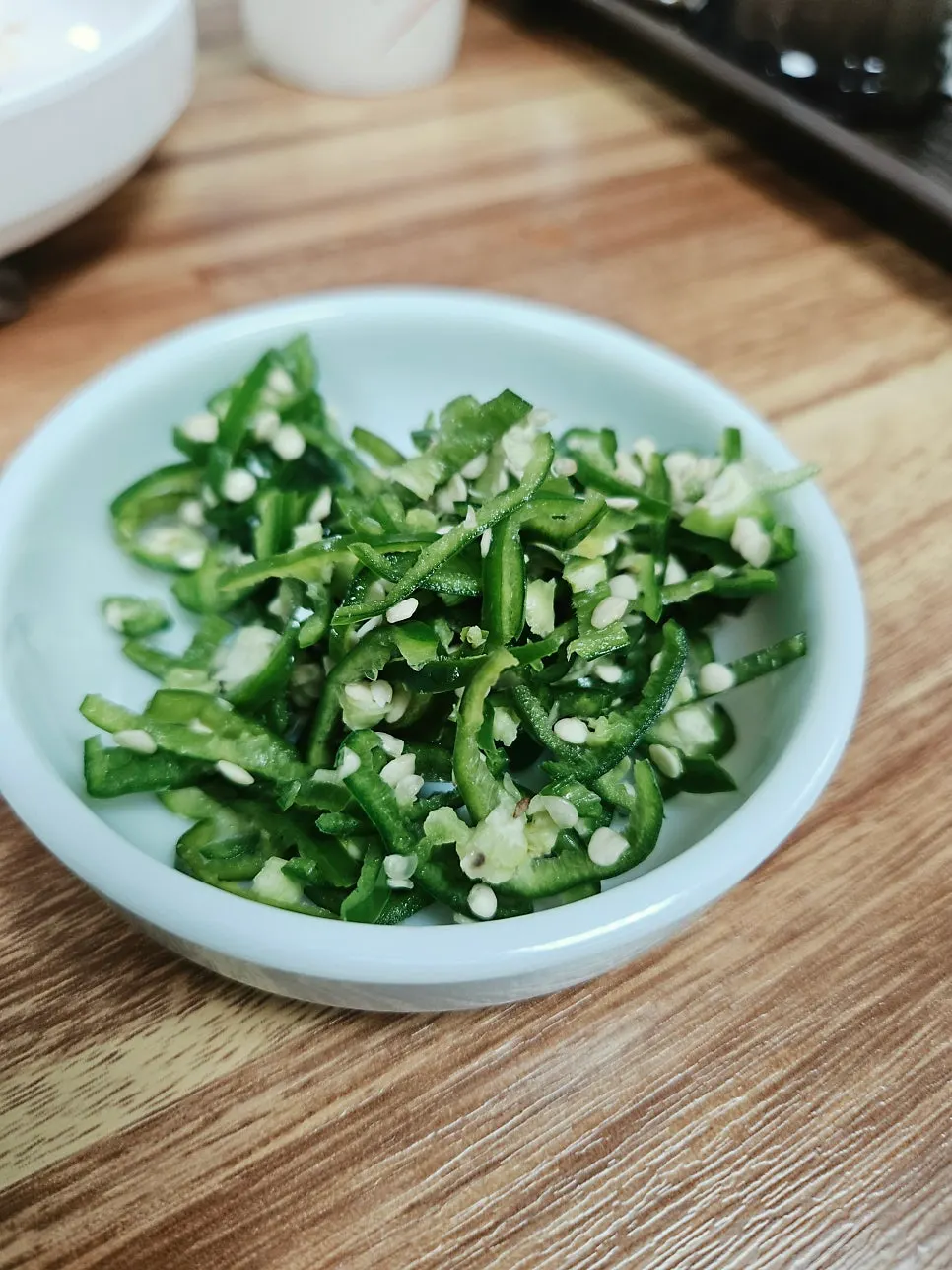 Dakgomtang with minced cheongyang chili added
