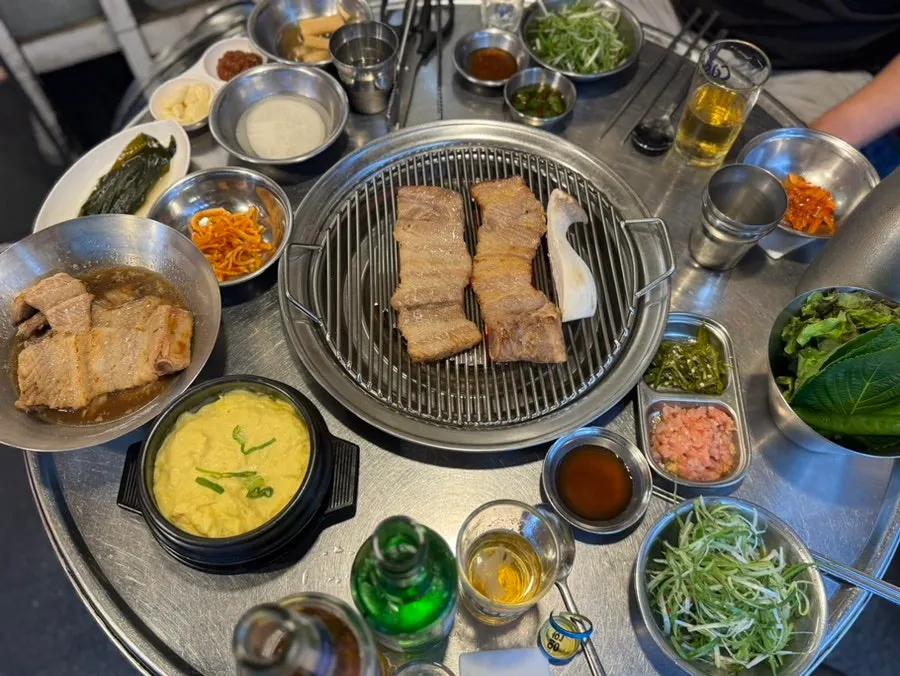 초벌된 돼지갈비 800g 한 접시