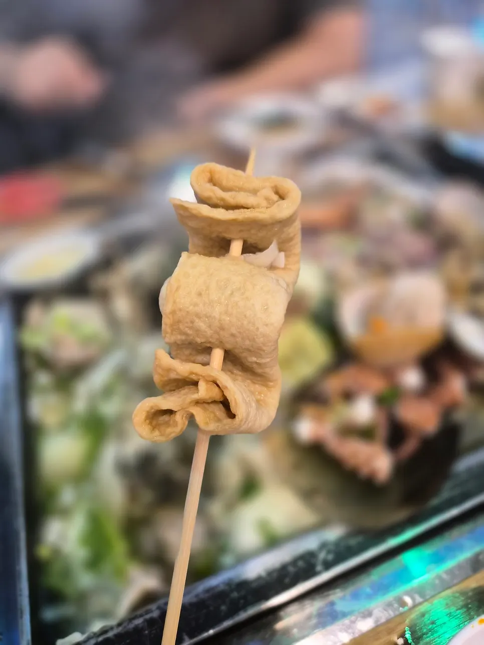 국물을 머금은 꼬치어묵과 칼칼한 육수