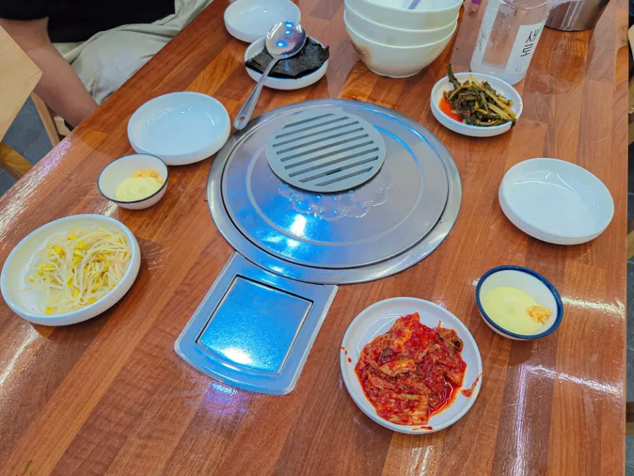 식사와 함께 나온 밑반찬