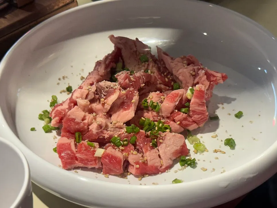 초벌 곱창과 야채 꼬치