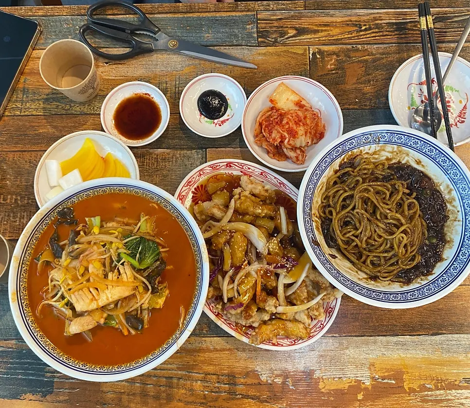식사를 마친 신오구반점 별내점 테이블