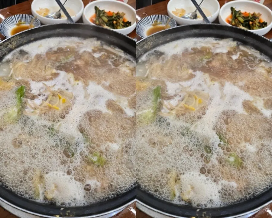 Kalguksu noodles added into the broth