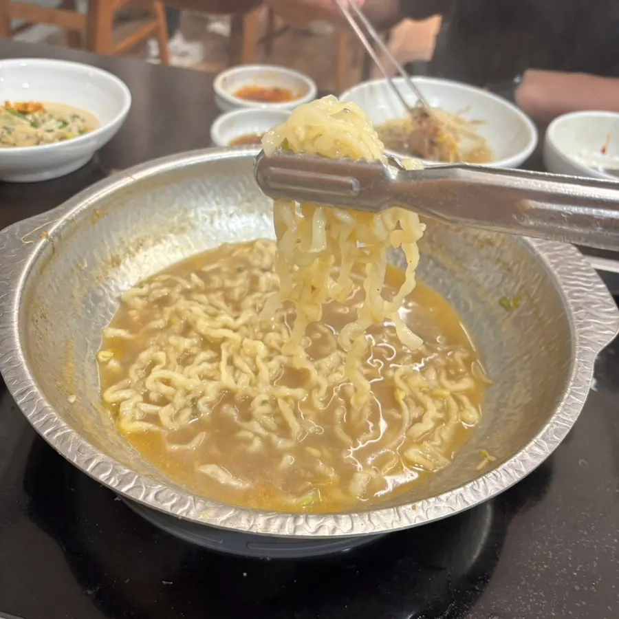 Curly kalguksu noodles
