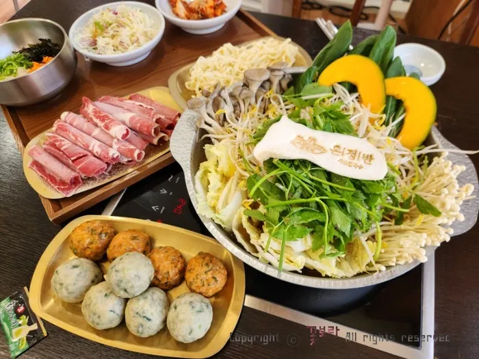 셀프바에서 담아온 무료 곤드레밥