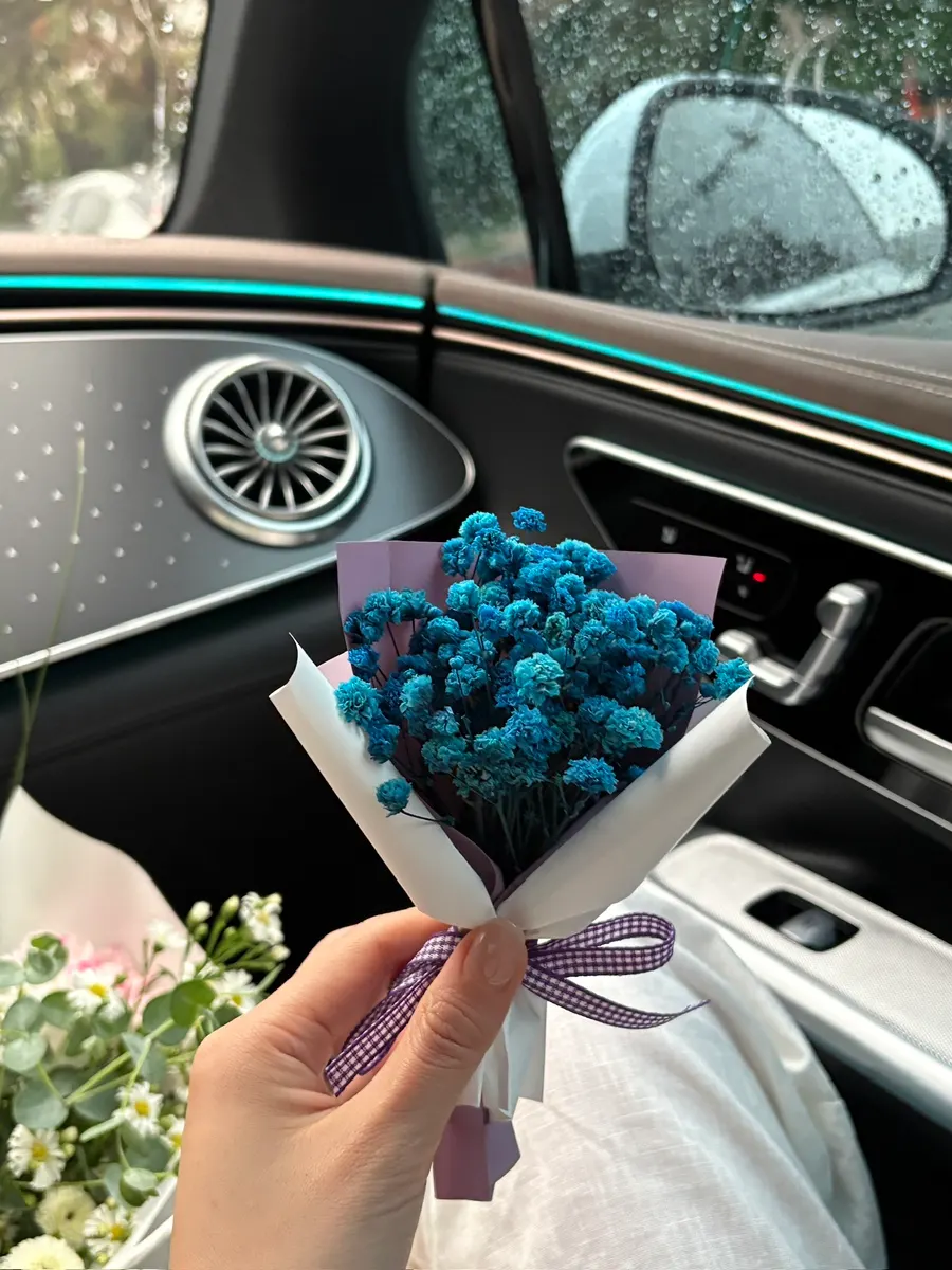 Bouquet being wrapped at Jeongjik Farm Flower, a Byeongjeom flower shop