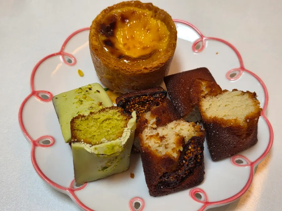 Salty, fig, and pistachio financiers cut in half
