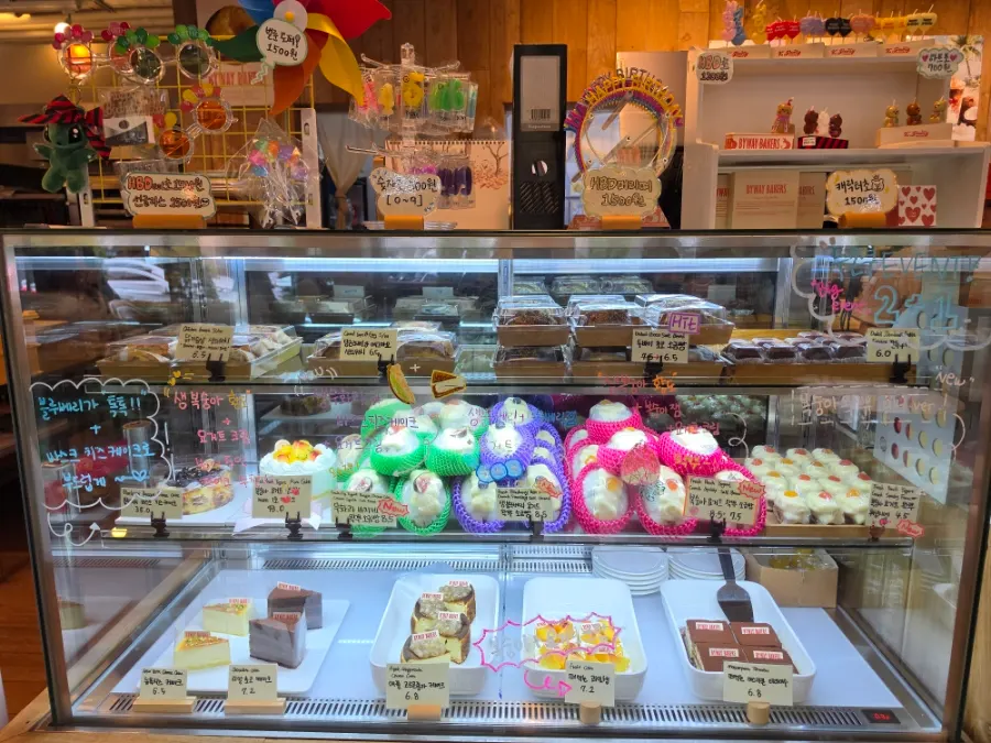 Wakppu salt bread displayed in the showcase