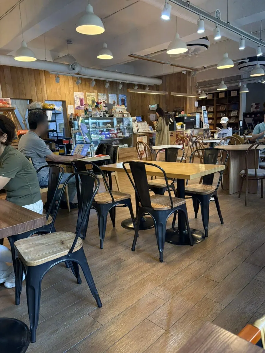 바이웨이 베이커스 영등포점 매장 입구