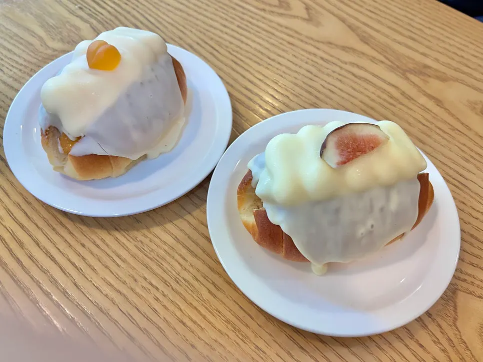 Display of wakppu salt bread, trending on social media