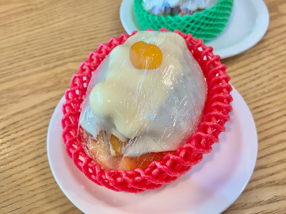 Fresh peach yogurt wakppu salt bread