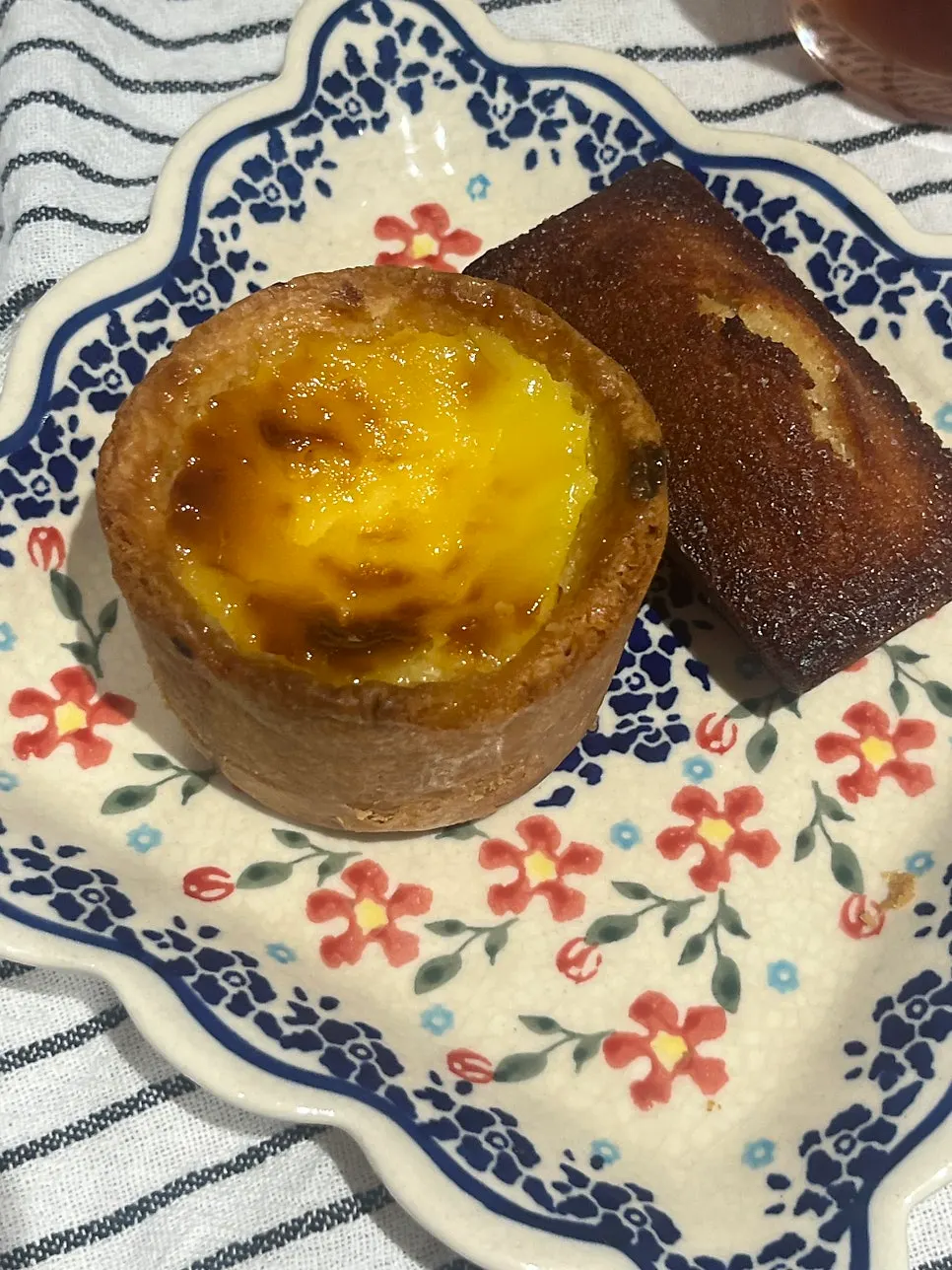 Cross-section of a crispy-outside, chewy-inside financier