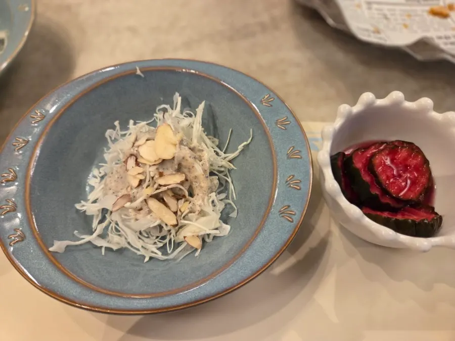 Corn silk tea in a kettle with water glasses