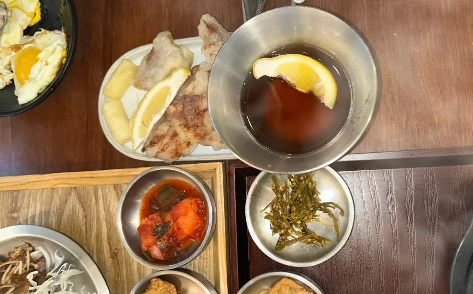 Spicy grilled pork eaten with rice