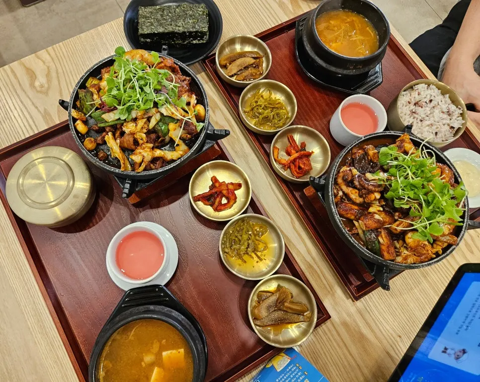 The Korean set meal spread as ordered