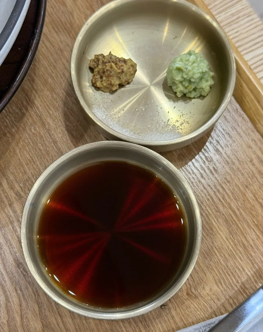 Small-size tangsuyuk with four dipping sauces