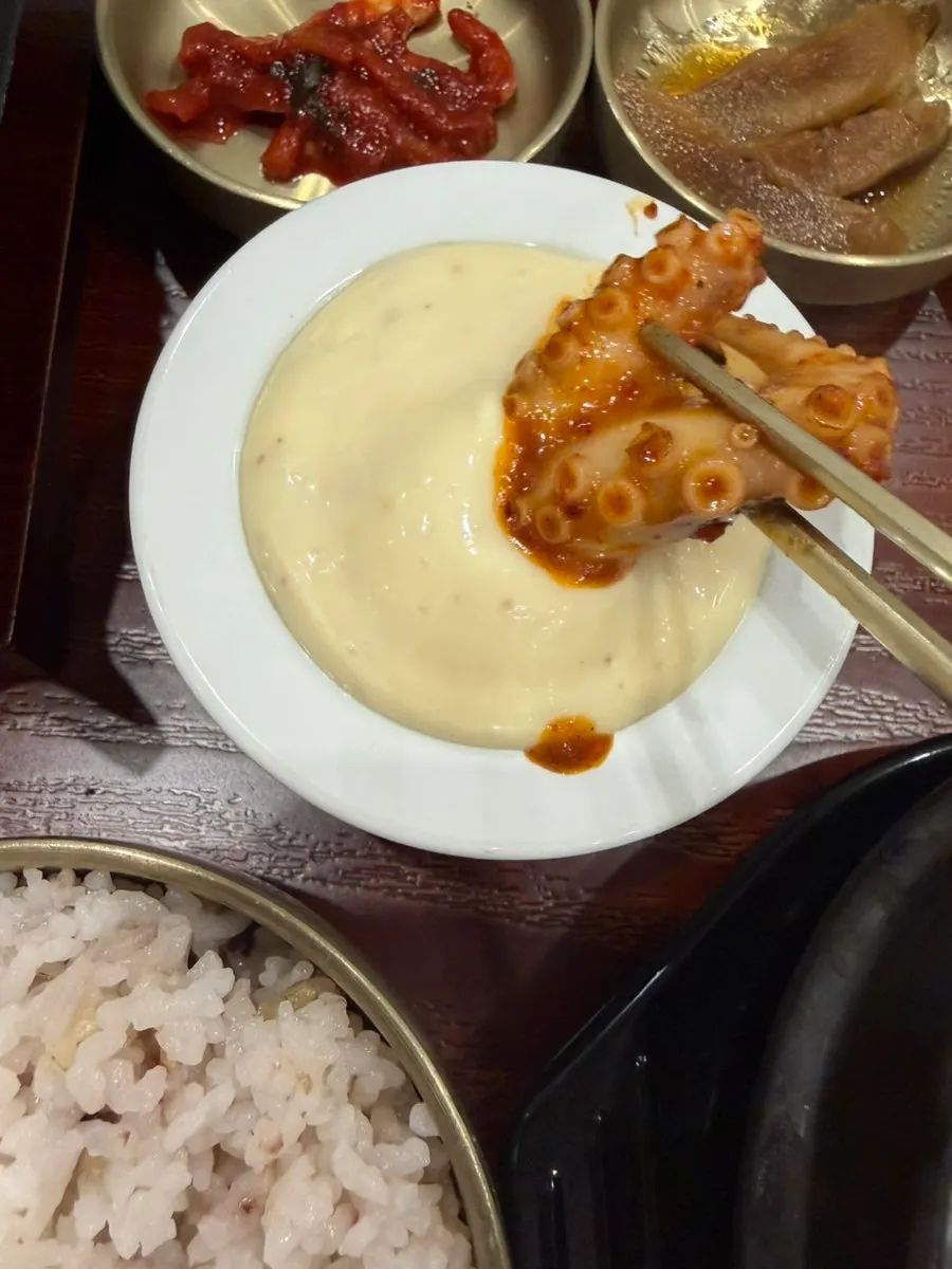 카페동이 대명역점 화로 위 직화 메인 요리