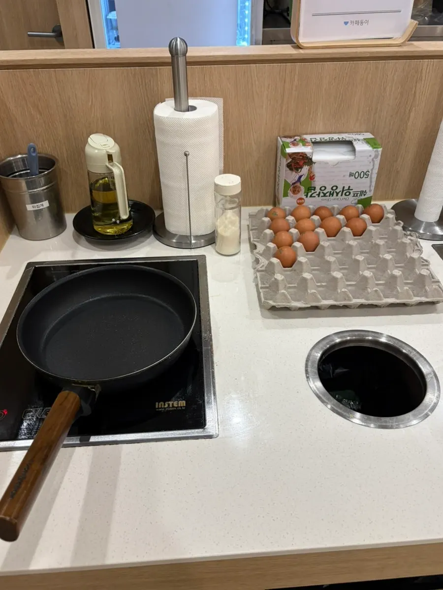 카페동이 대명역점 셀프바 계란프라이 코너