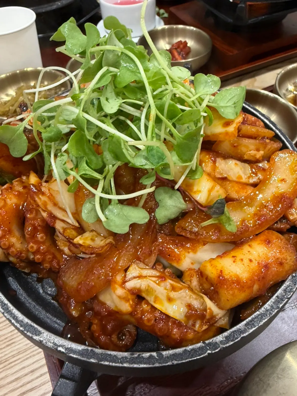 할머니 쭈꾸미볶음 한정식 밥상