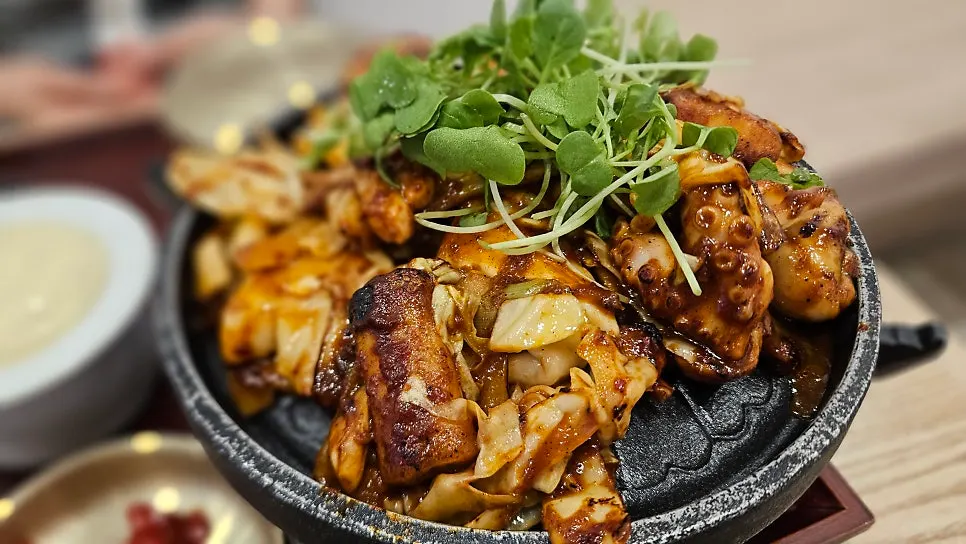 Doenjang stew served with the 1-person Korean set
