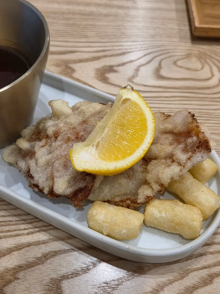 Glutinous rice tangsuyuk dipped in lemon sauce