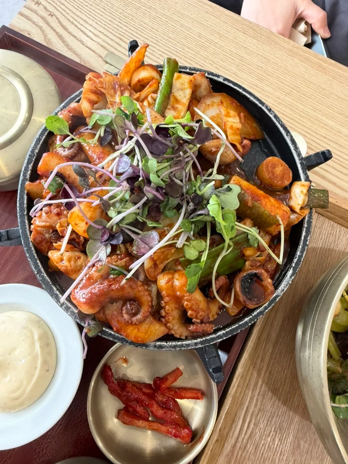 카페동이 대명역점 한정식 한상 세로 사진