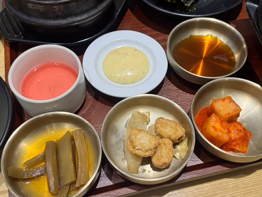 한정식에 함께 나온 밑반찬