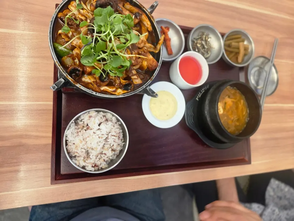 구수한 된장찌개 한 그릇