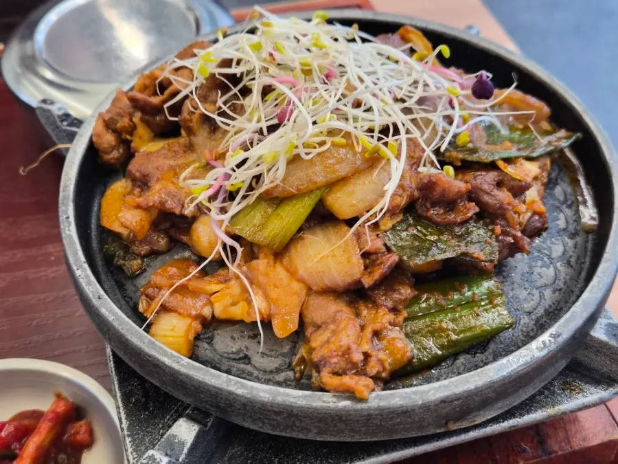 Dong-i bulgogi with its sweet sauce