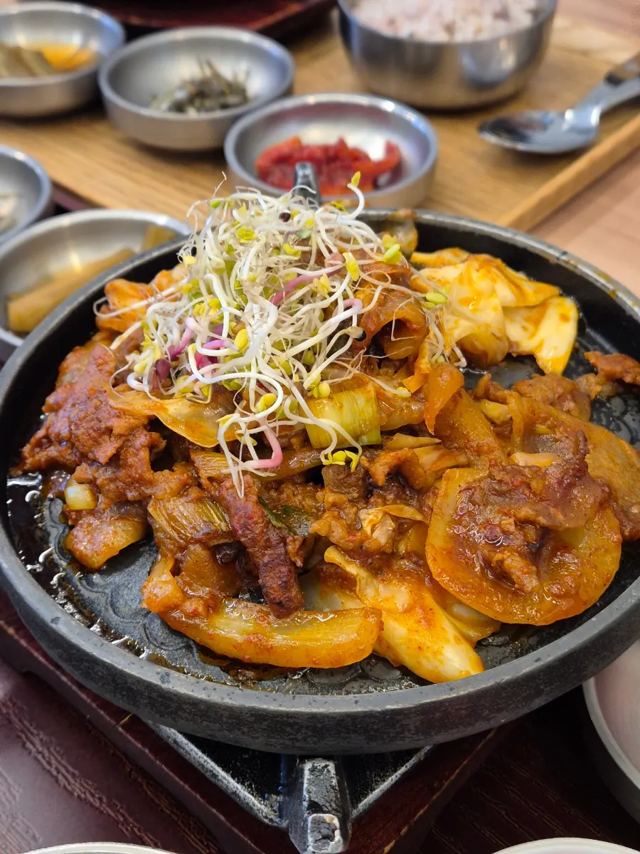 Spicy, salty seasoned grilled jeyuk pork