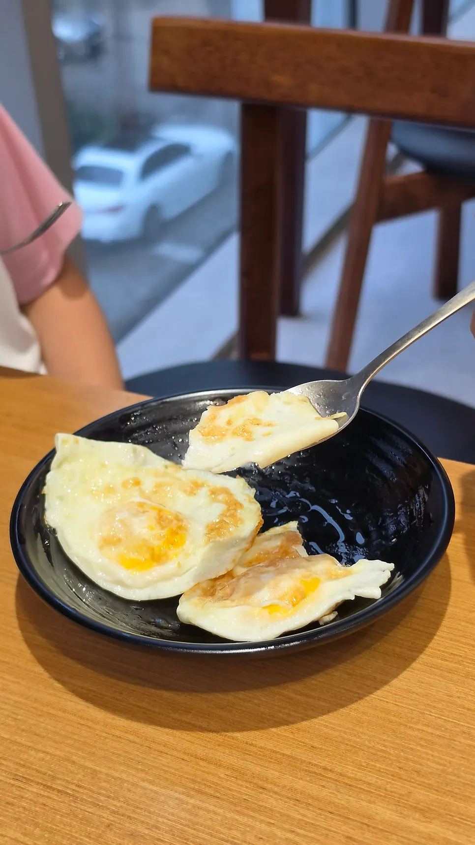 후라이팬에 직접 부치는 계란후라이