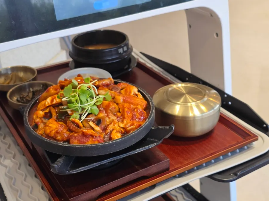 카페동이 한식 밥상 메뉴판