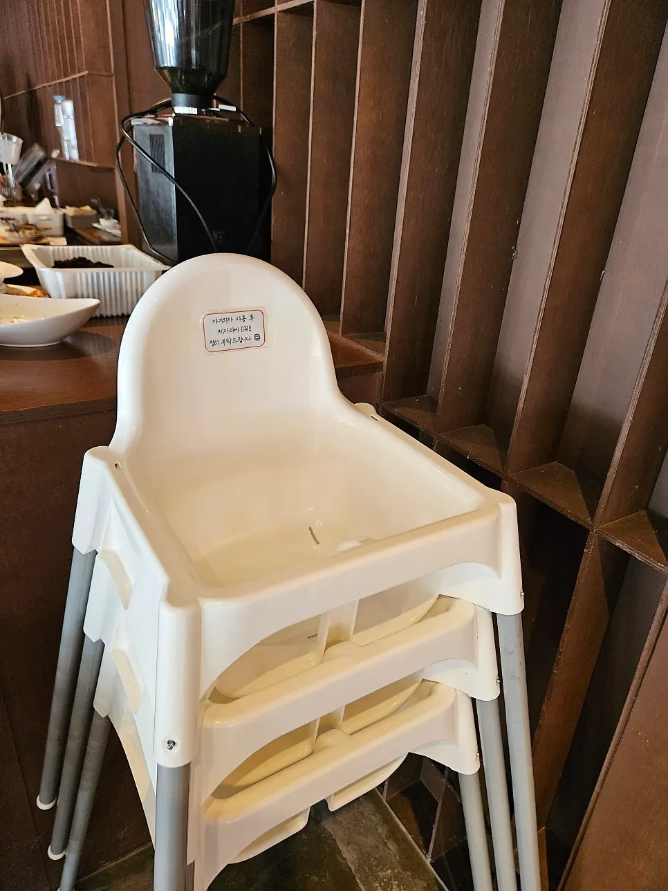 카페이서 홍천점 내부 좌석