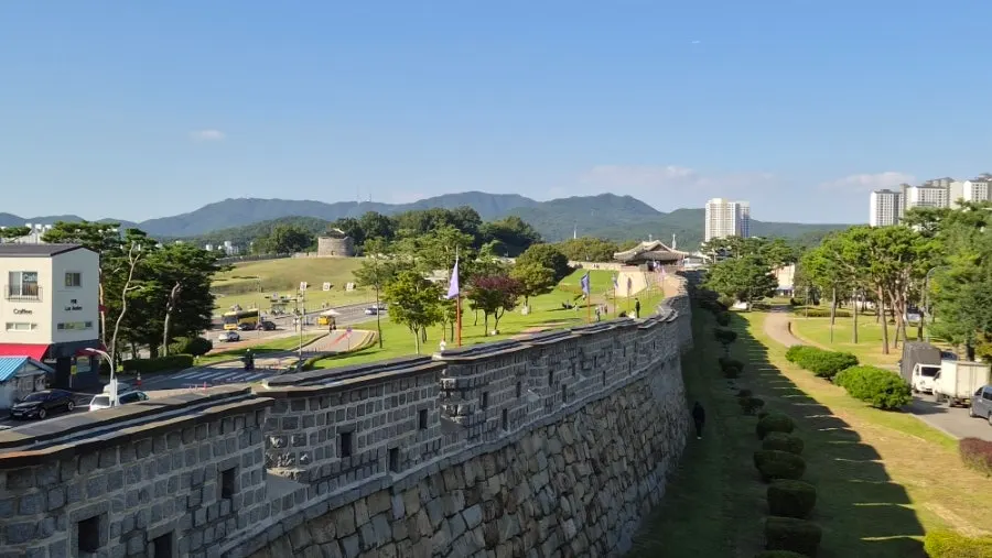 An alley in Haenggung-dong with a view of the Hwaseong Fortress wall