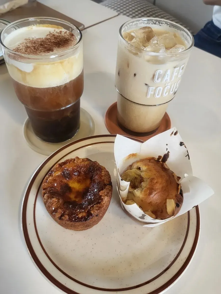 アインシュペナーとバニラビーンラテ