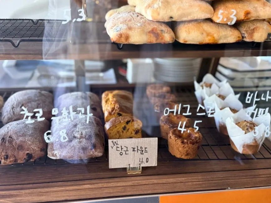 Freshly baked bread laid out at opening time