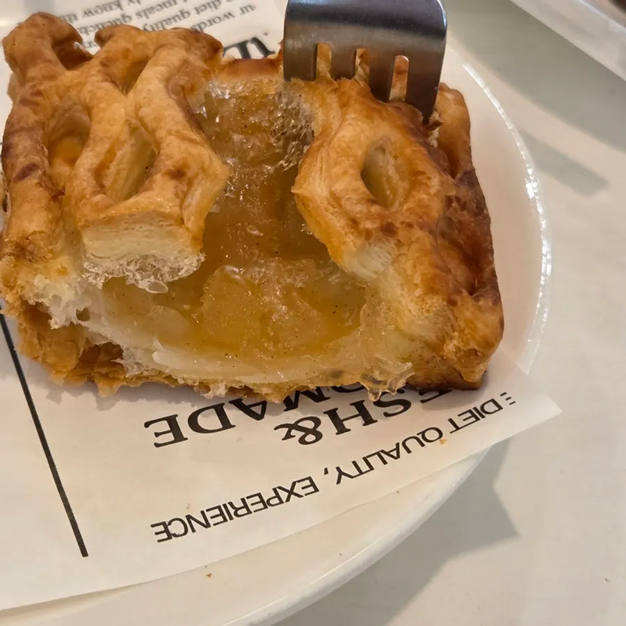 Apple pie filled with apple filling