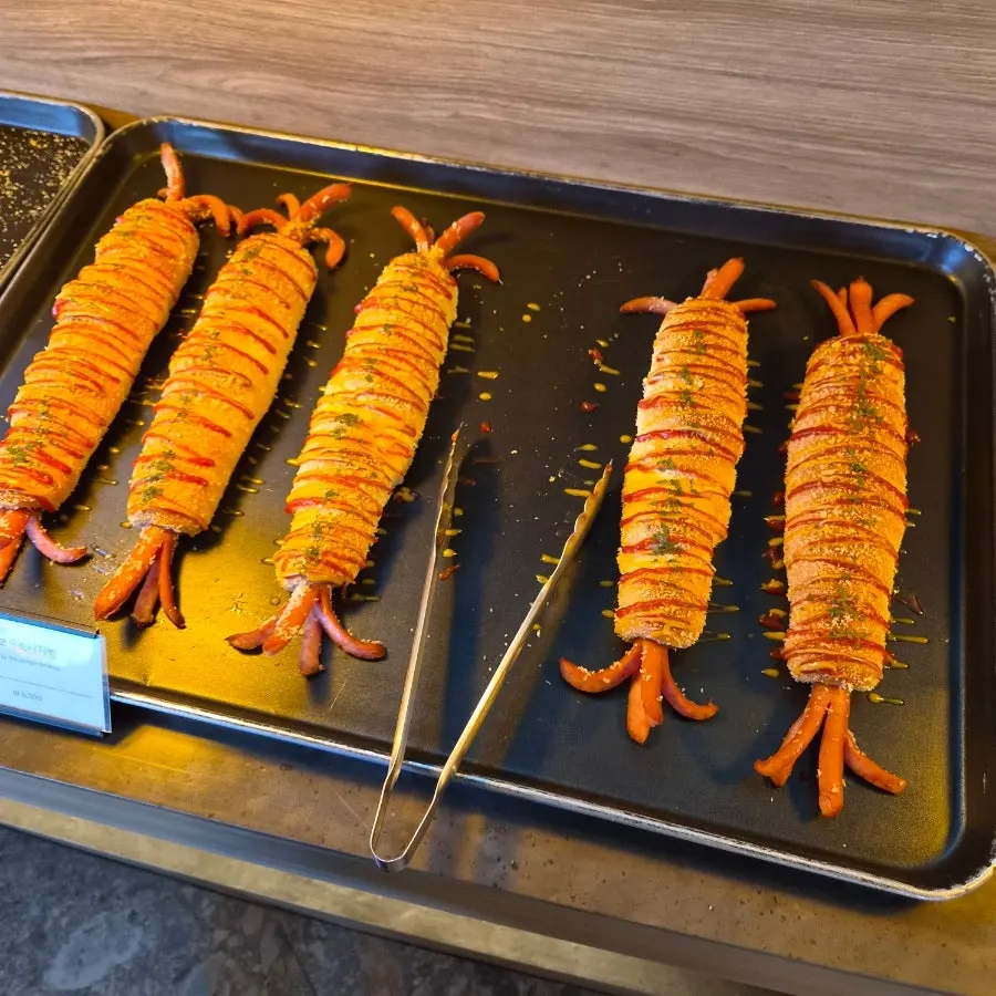 카페 먹 베이커리 진열대